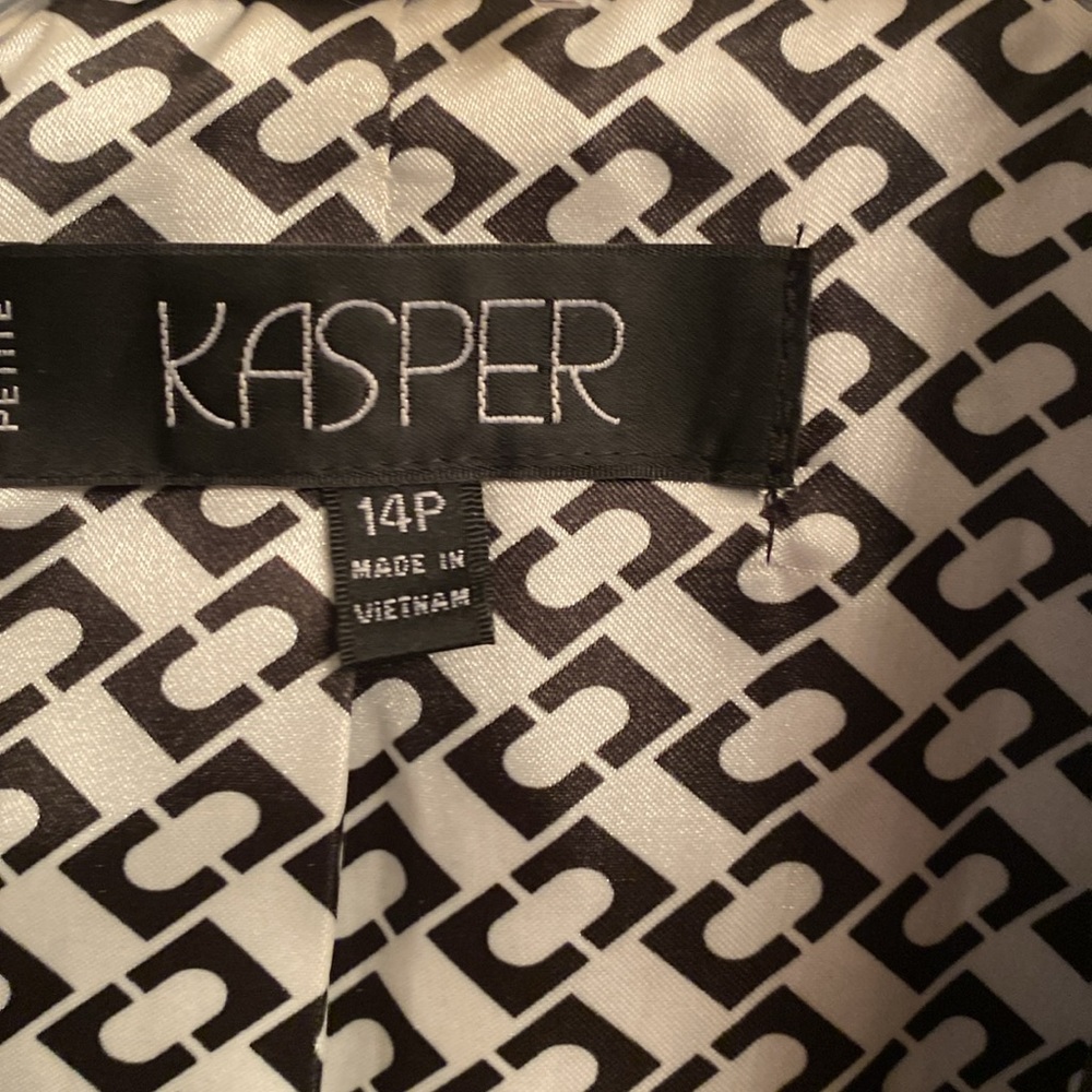 Lovely Kasper petite blazer with gold trim buttons and gold zippers on pockets. - Picture 3 of 6